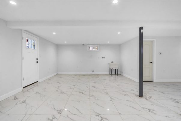 Empty room, Interior, Marble, Recessed Lighting