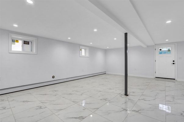 Empty room, Interior, Marble, Recessed Lighting