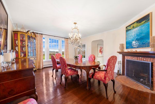 Chandelier, Dining room, Fireplace, Interior, Wood Texture Flooring