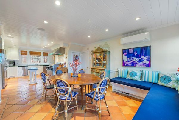 Dining room, Interior, Kitchen, Recessed Lighting