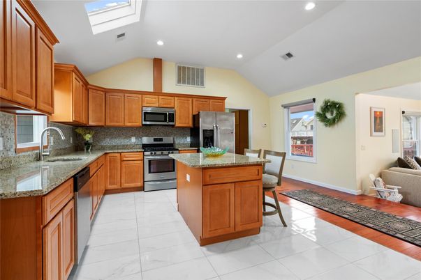 Dining room, Interior, Kitchen, Recessed Lighting, Stainless Steel Appliances