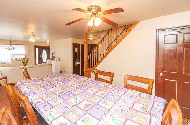 Dining room, Interior
