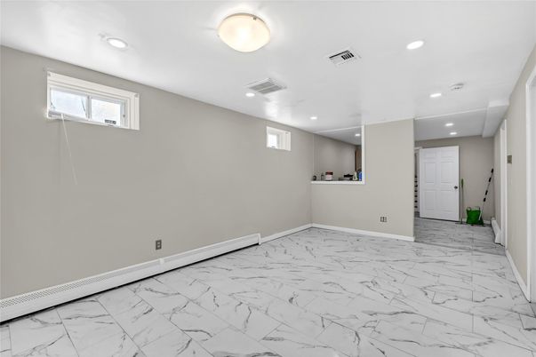Empty room, Interior, Marble, Recessed Lighting