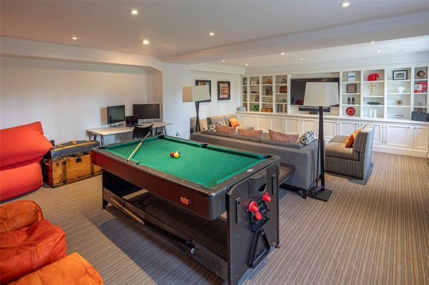 Billiard Table, Game Room, Interior, Recessed Lighting