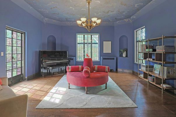 Chandelier, Interior, Piano, Wood Texture Flooring