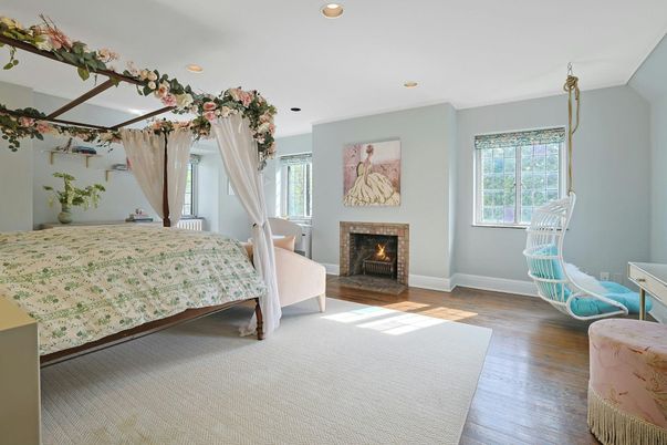 Bedroom, Fireplace, Interior, Recessed Lighting, Wood Texture Flooring