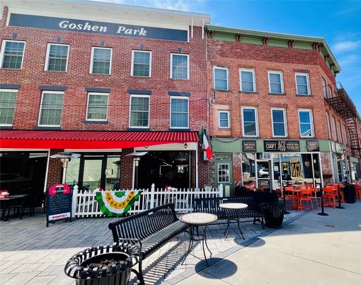 Exterior, Facade, Brick Facade, Rowhouse