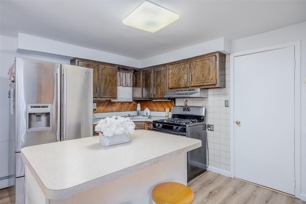 Interior, Kitchen, Stainless Steel Appliances, Wood Texture Flooring