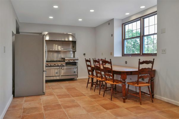 Dining room, Interior, Kitchen, Recessed Lighting, Stainless Steel Appliances