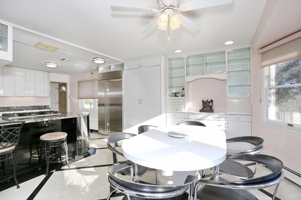 Dining room, Interior, Kitchen, Recessed Lighting, Stainless Steel Appliances