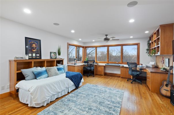 Home Office, Interior, Recessed Lighting, Wood Texture Flooring