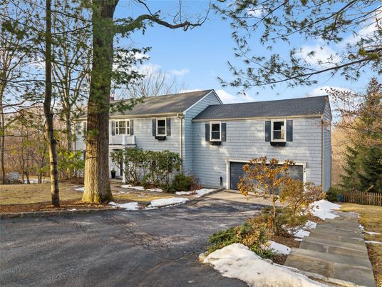 Attached, Exterior, Facade, Raised Ranch