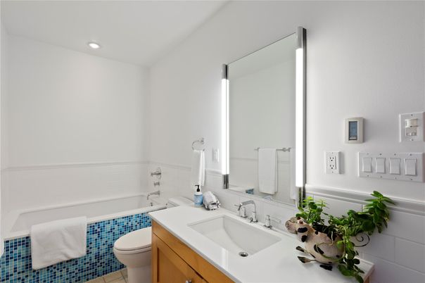 Bathroom, Interior, Recessed Lighting