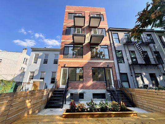 Exterior, Facade, Brick Facade, Rowhouse