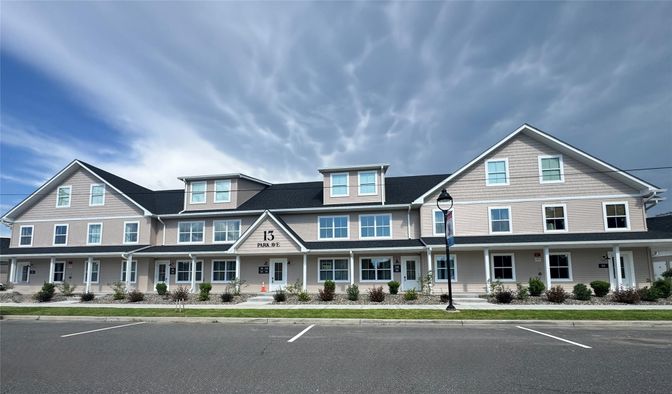 Exterior, Facade, Farmhouse