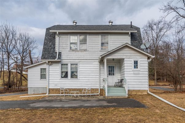 Exterior, Facade, Cape Cod