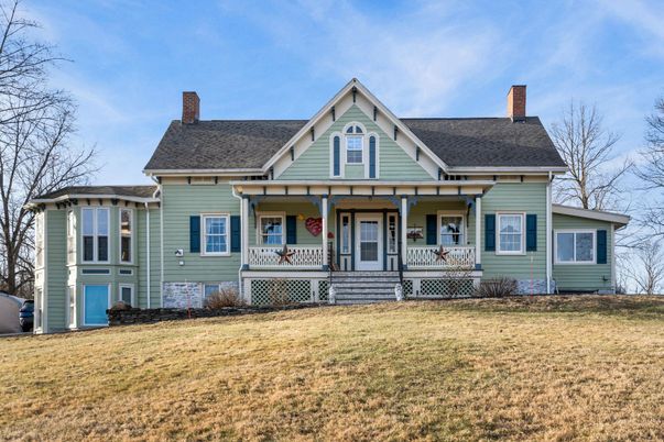 Exterior, Facade, Cape Cod