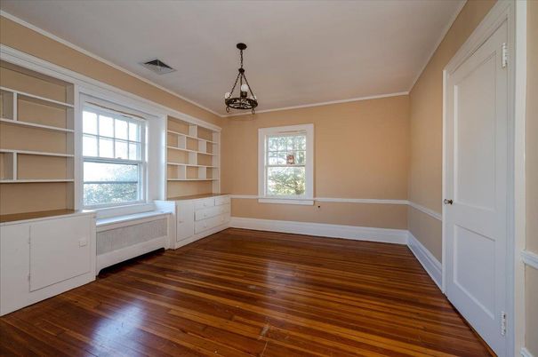 Empty room, Interior, Pendant Lights, Wood Texture Flooring