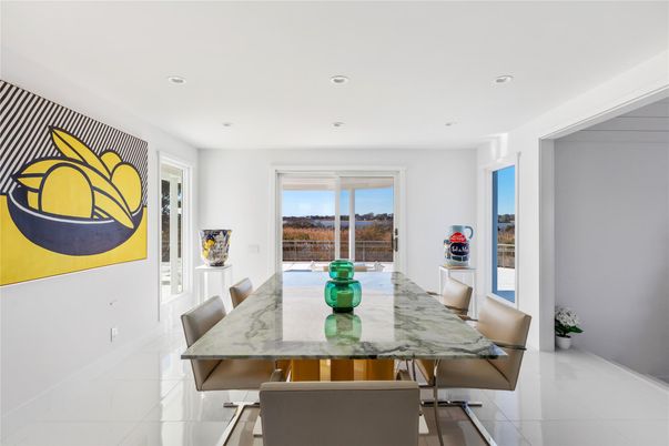 Dining room, Interior, Recessed Lighting