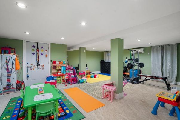Fitness Equipment, Interior, Recessed Lighting