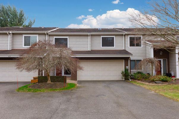 Attached, Exterior, Facade, Raised Ranch