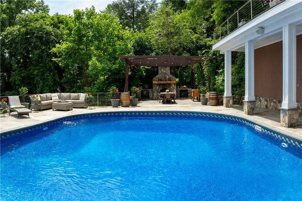 Exterior, Fireplace, Pool