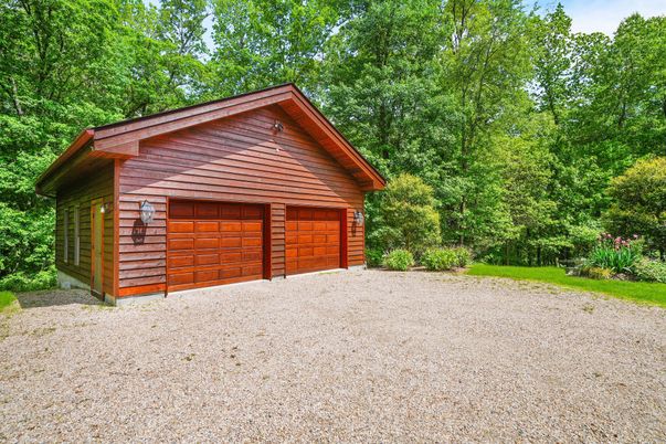 Detached Garage, Exterior