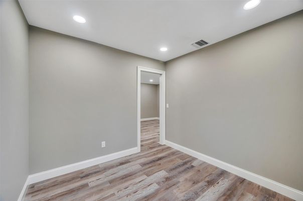 Empty room, Interior, Recessed Lighting, Wood Texture Flooring