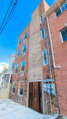 Exterior, Facade, Brick Facade, Rowhouse