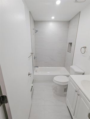 Bathroom, Interior, Marble, Marble Walls, Recessed Lighting