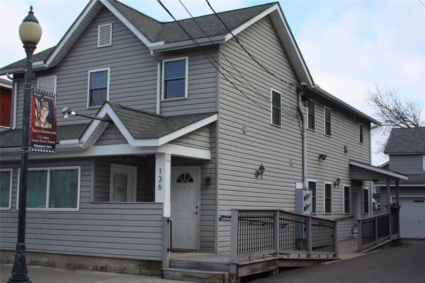 Exterior, Facade, Queen Anne Victorian