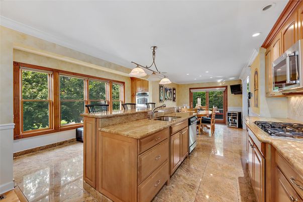 Dining room, Interior, Kitchen, Pendant Lights, Recessed Lighting, Stainless Steel Appliances