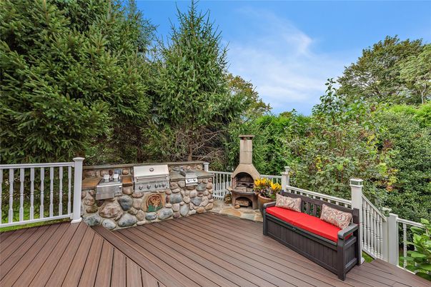 Exterior, Fireplace