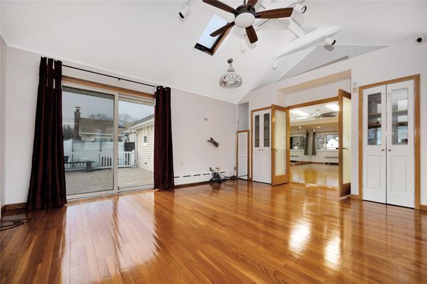 Chandelier, Empty room, Interior, Wood Texture Flooring
