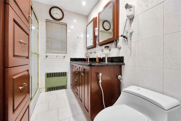 Bathroom, Interior, Recessed Lighting, Washer