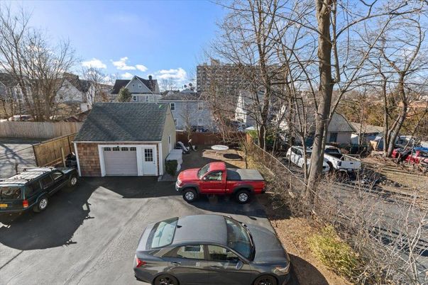 Detached Garage, Exterior