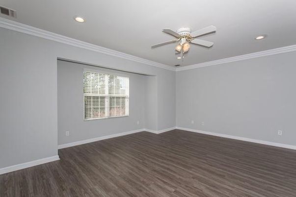 Empty room, Interior, Recessed Lighting, Wood Texture Flooring