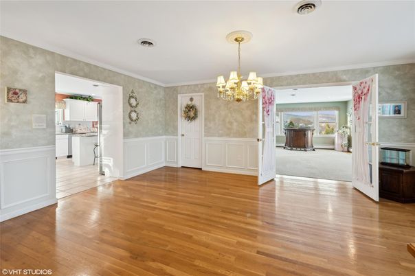 Chandelier, Empty room, Interior, Kitchen, Wood Texture Flooring