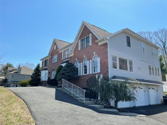 Attached, Exterior, Facade, Brick Facade, Rowhouse