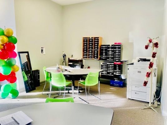 Home Office, Interior