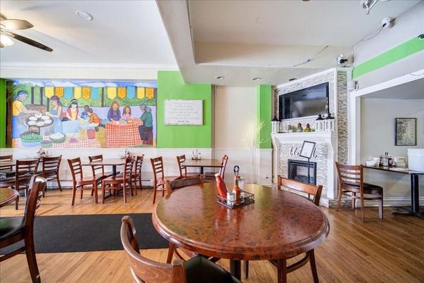 Dining room, Fireplace, Interior, Recessed Lighting, Wood Texture Flooring