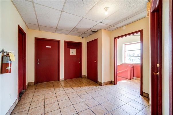 Elevator, Interior