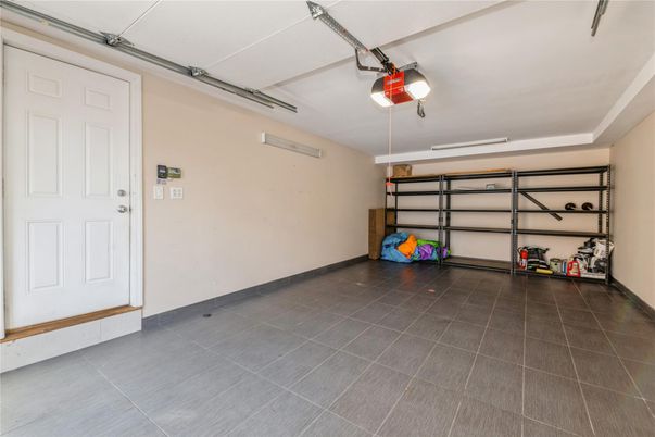 Garage, Interior