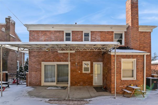 Exterior, Facade, Brick Facade, Rowhouse