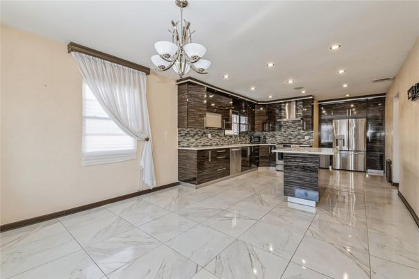 Chandelier, Interior, Kitchen, Marble, Recessed Lighting, Stainless Steel Appliances