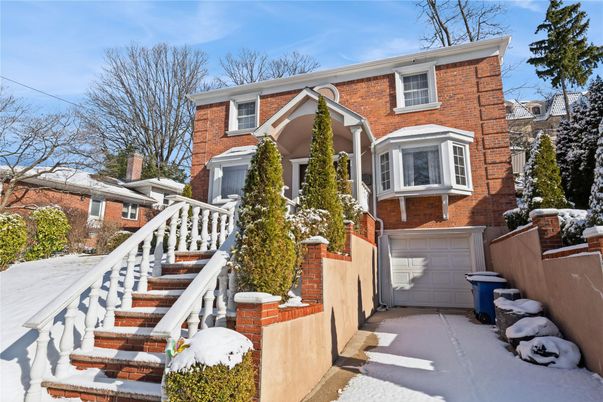 Attached, Exterior, Facade, Brick Facade, Rowhouse