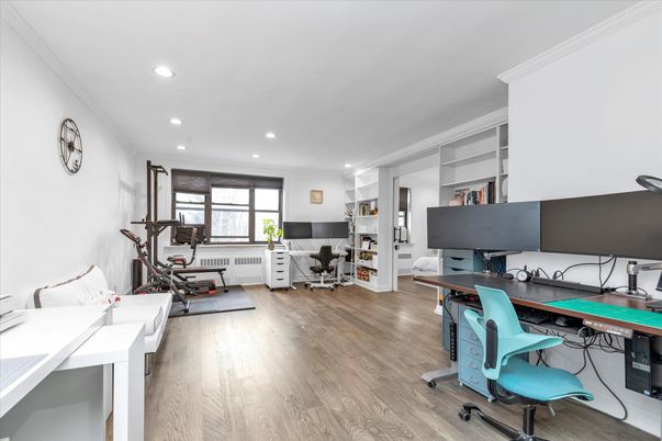 Fitness Equipment, Home Office, Interior, Recessed Lighting, Wood Texture Flooring