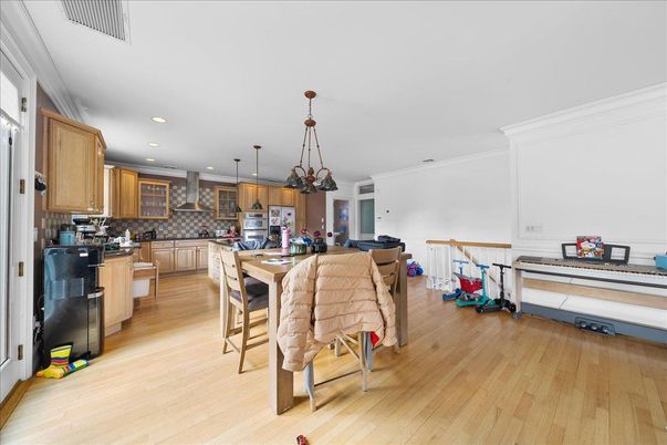 Dining room, Interior, Kitchen, Pendant Lights, Recessed Lighting, Wood Texture Flooring