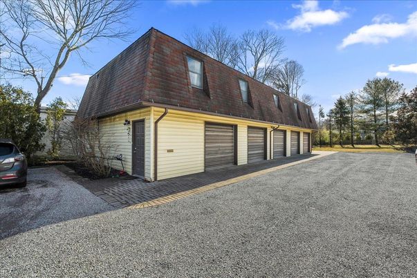 Attached, Exterior, Facade, Brick Facade, Cape Cod