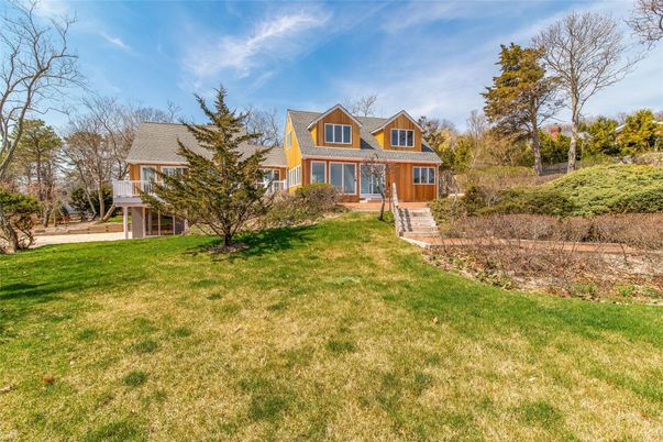Backyard, Exterior, Facade, Cape Cod